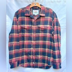 American Eagle Mens Large Flannel Button up. Wore 1X Like brand new! NON SMOKER